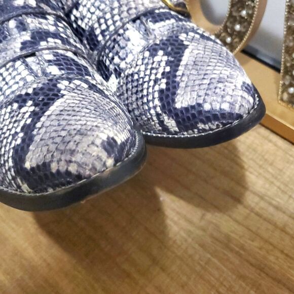 J Crew Women's Multi-Buckle Snake-Embossed Leather Moto Biker Boots Sz 7 - Picture 9 of 11